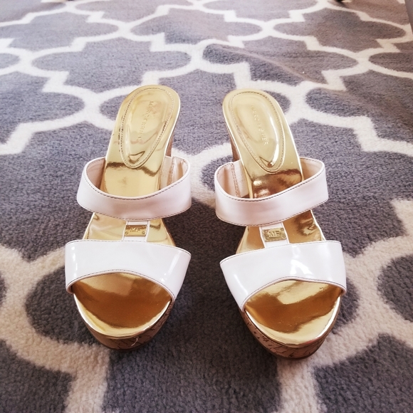 Marc Fisher "Wizard", White Patent & Cork Wedge Pl - Picture 2 of 11